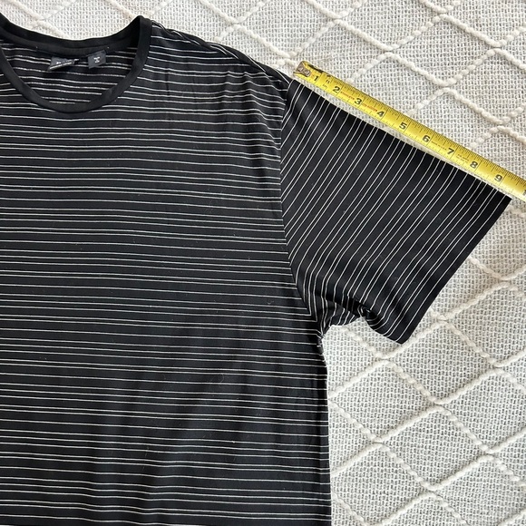 BOSS Hugo Boss Men’s 100% Cotton Black/White striped shirt. XL - Picture 8 of 11